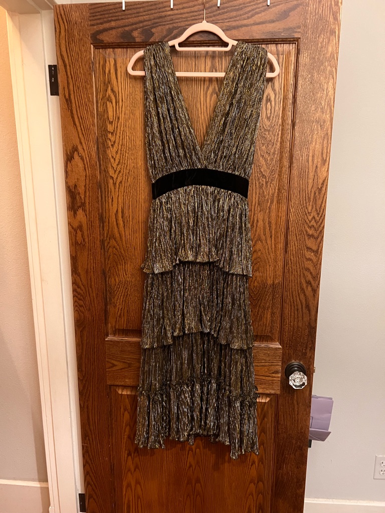 Metallic Tiered V-Neck Evening Dress - Black/Gold